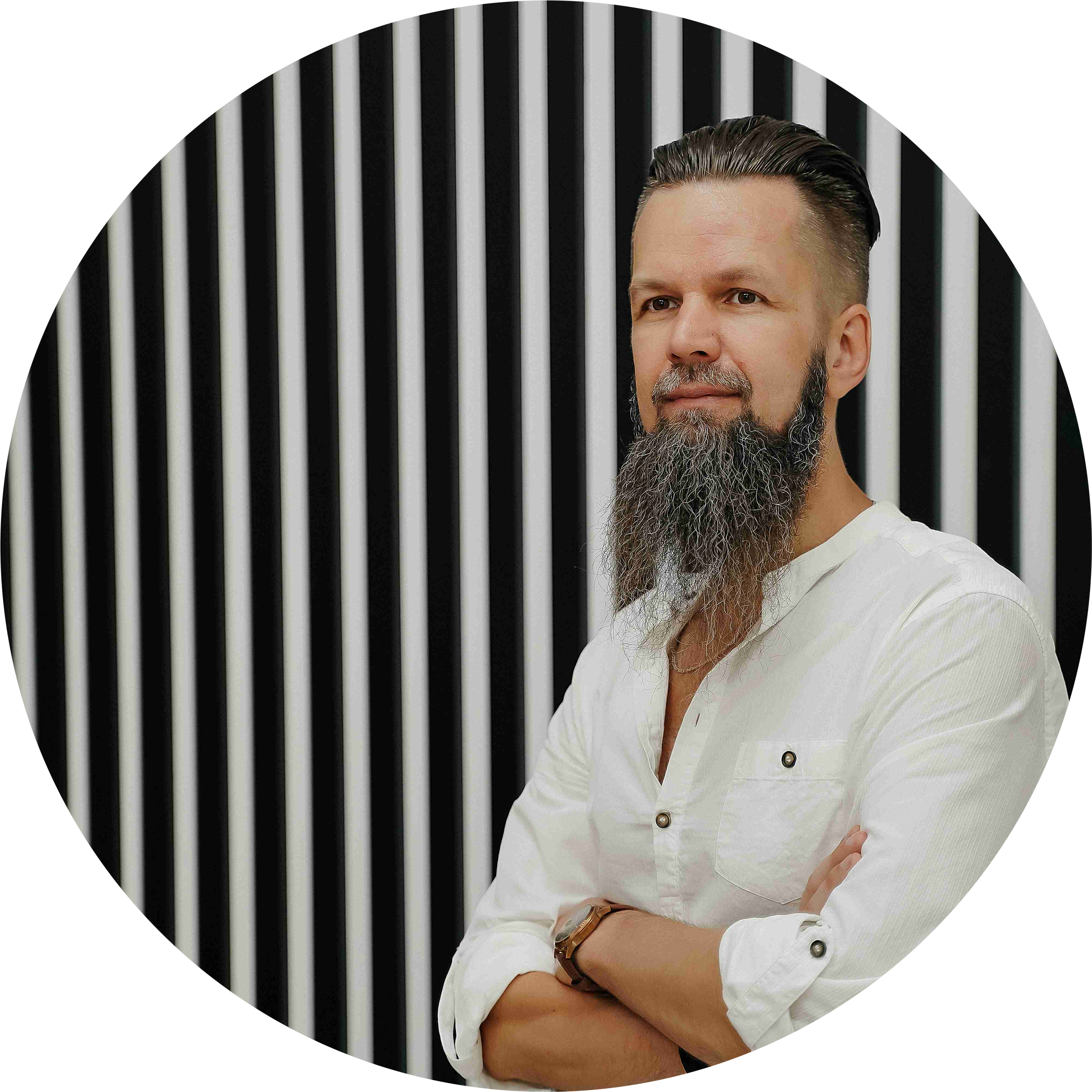 Дмитрий Шарипов