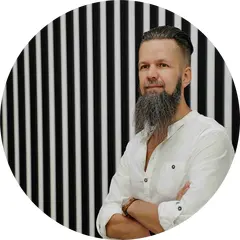 Дмитрий Шарипов