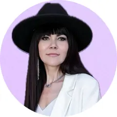 Основатель клуба КУБ. Организатор нетворкингов. Наставник экспертов. Продюсер по личному бренду Анна Суховей